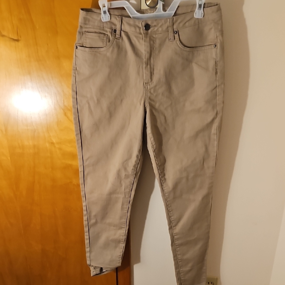 Hybrid & Company Women's Beige Skinny Jeans